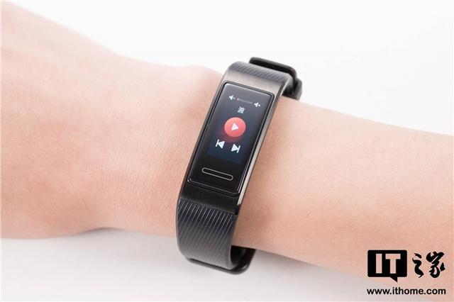 华为手环4 Pro:独立GPS,NFC加持,11种智能运动模式