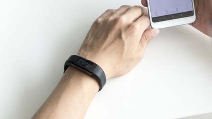 唯乐Neo全能运动手环开箱图赏 动感贴心，你的腕上智能伙伴